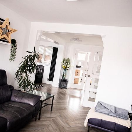 Inviting 3-Bed House In Manchester Kültér fotó